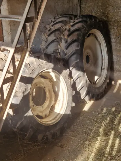 Komplettradsatz mit Verstellfelge passend für New Holland TD5