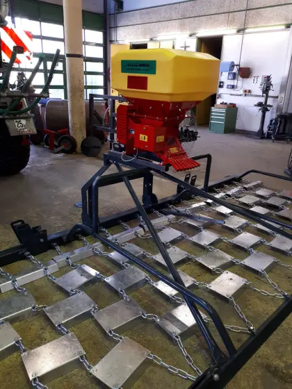 Wölfleder Wiesenegge mit Übersaatgerät