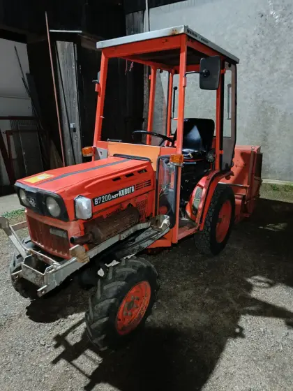 Kubota B7200 HST