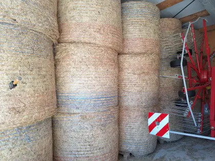 Verkaufe 38 Stk. Heurundballen Dm. 150