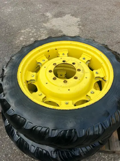 John Deere Pflegereifen 270/95R32