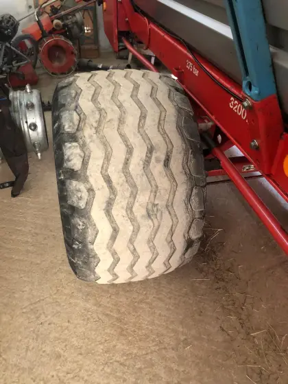 Kompletträder 19.0/45-17, 6-Loch, ET-70, passend für Meng