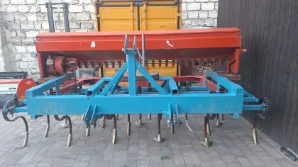 Leichtgrubber mit Saatkasten