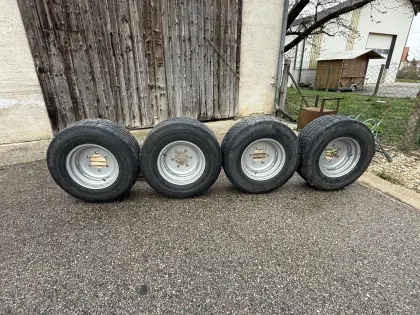 Kipperreifen 355/60R18 inkl. Felge