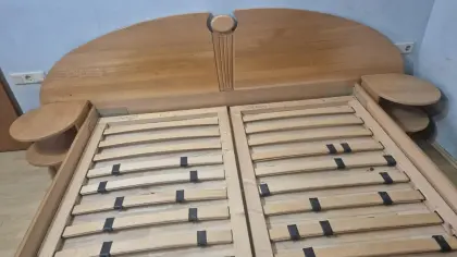 Vollholzbett 180 x 200