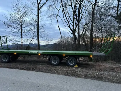 Pronar 3-Achs Ballentransportwagen
