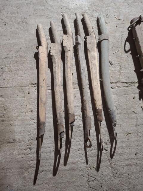 Diverse Teile eines Leiterwagens