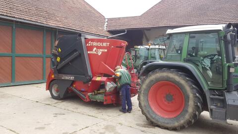 Trioliet Triomix 1-800 Futtermischwagen Selbstbefüller