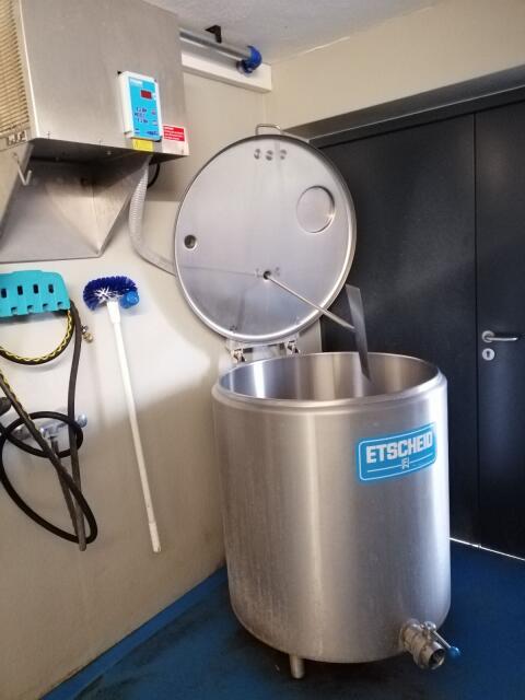 Milchtank und Kühlung