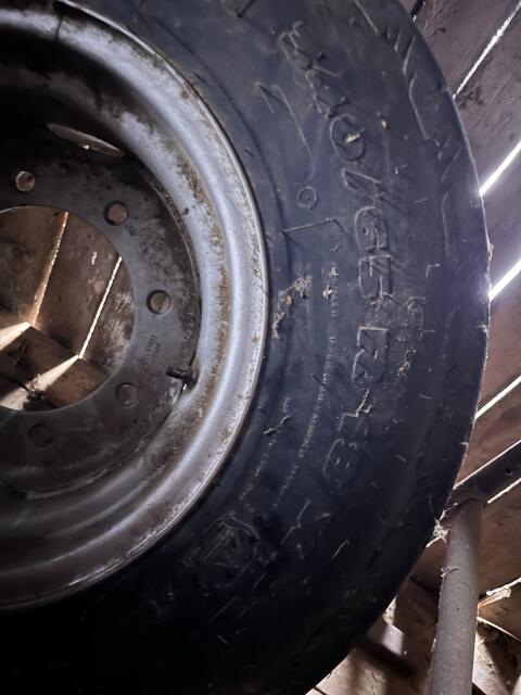 Kipper/Anhängerreifen 340/65r18