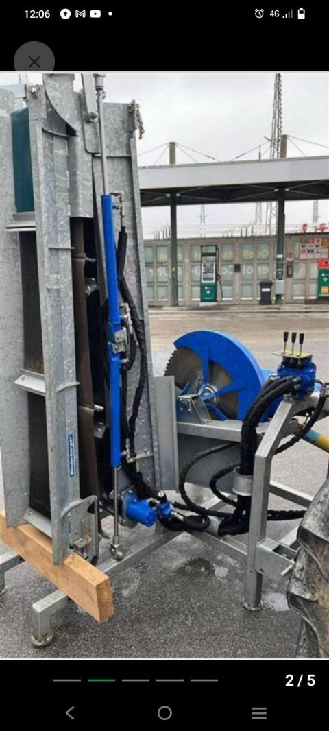 Binderberger Zapfwellenwippkreissäge WS 700 mit Förderband