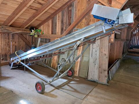 Brennholz Förderband