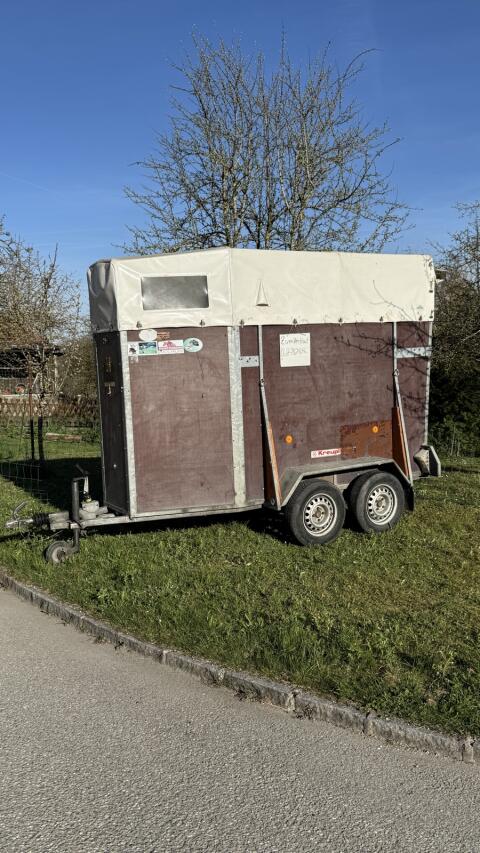 Pferdeanhänger