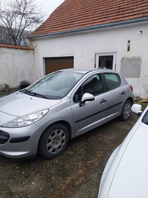 Peugeot 207 1,4 l