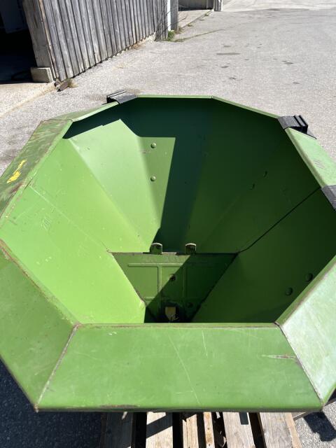 Düngerstreuer AMAZONE