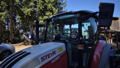 Steyr 4065 Compact