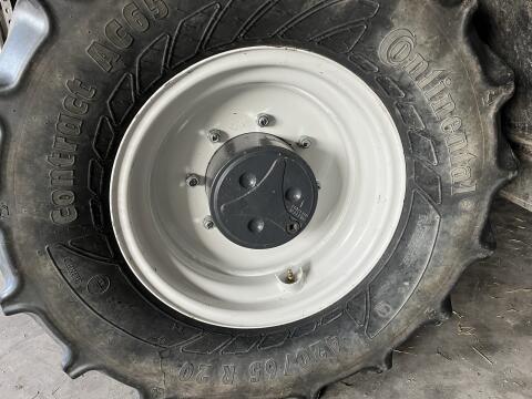Verschenke 2 Reifen 420/65R20