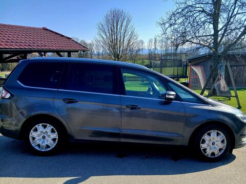 Ford Galaxy Familienauto