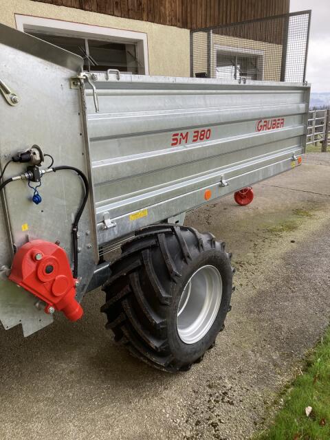 Gruber Mist, Streuer