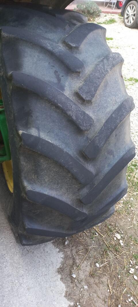 Je 2 Stk. Continental 600/65R34 (40%) bzw. 480/65R24 (10%)