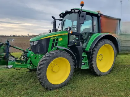 John Deere 6100 M