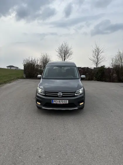 VW Caddy Alltrack Entry