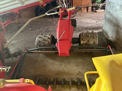 Verkaufe Mähmaschine Jet3 komplett mit 2 m Doppelmesser Balken