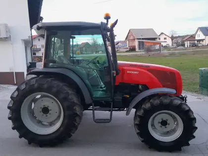 Massey Ferguson 2430ST