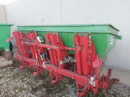 Kartoffellegemaschine