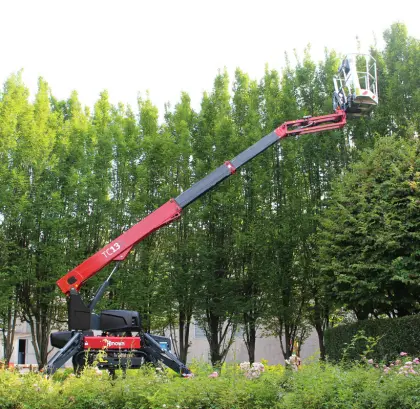 Arbeitsbühne Raupenfahrwerk Hinowa TC 13S