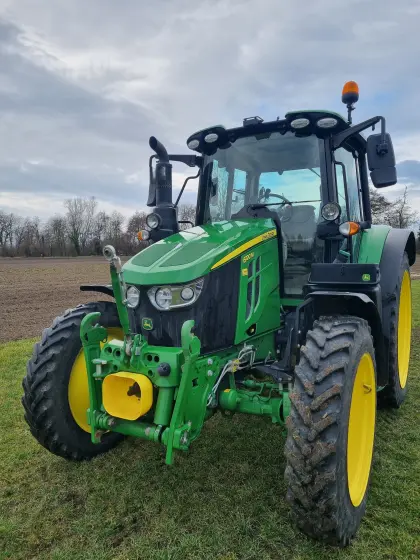John Deere 6120 M