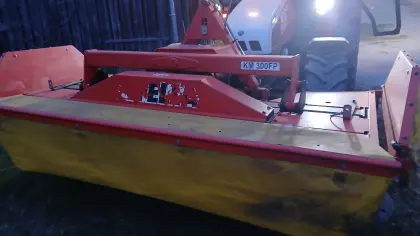 Frontmähwerk Fella KM 300