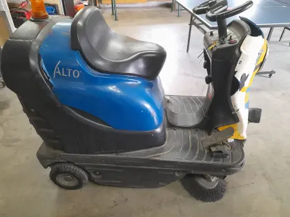 Aufsitzkehrmaschine Portotecnica Orion 10500E