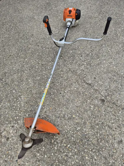 Stihl FS 130 Motorsense Freischneider