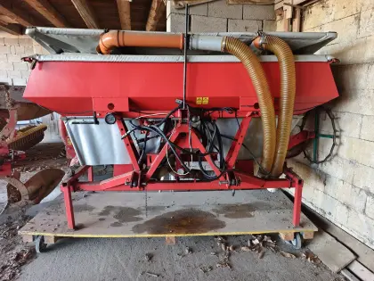 Kverneland Fronttank DF2