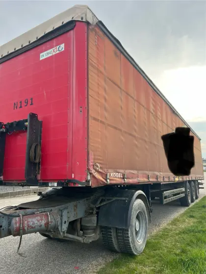 Sattelauflieger Kögel Planenaufbau