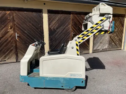 Kehrmaschine Tennant 6200 Aufsitz-Kehrmaschine, nur 274 Bstd.