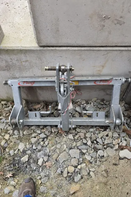 Fliegl Dreipunkt auf Euro ausklingbar