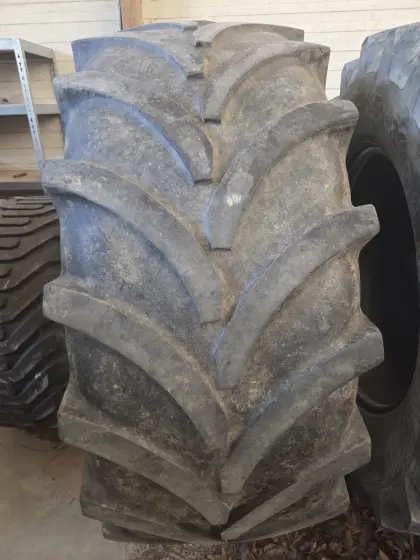 Verkaufe 2 Stk. Vredestein 650/65R38