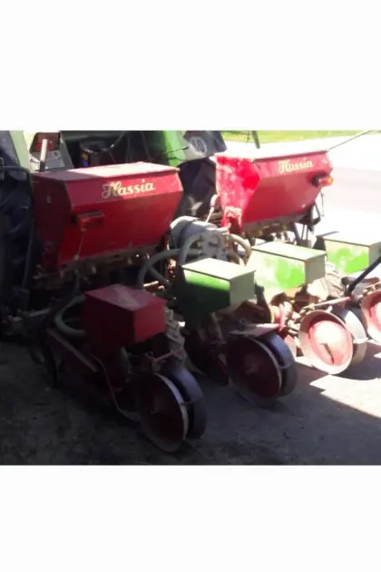 Hassia Maissägerät Exaktamat 4-reihig