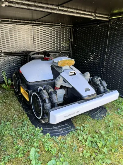 Tondeuse Robot Mammotion Luba Mini AWD 800 OVP