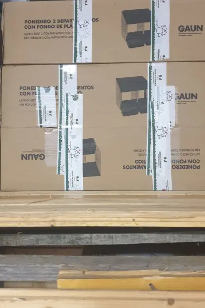 Doppelt Legenest mit Füßen und verzinkt