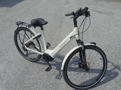 Benger Unisex E-City-Bike neuwertig mit nur 11 km am Tacho.