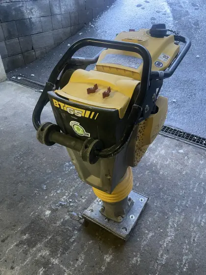BOMAG BT65 Stampfer