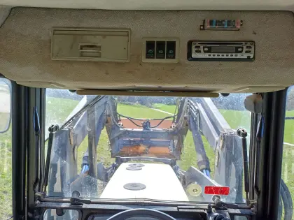 Lamborghini mit Hauer Frontlader Crono 574-70