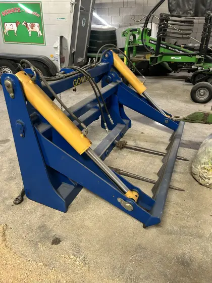Siloballenschneider, wenig gebraucht, der Firma Göweil
