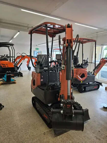 1,2 t Minibagger, 2 Jahre Garantie.