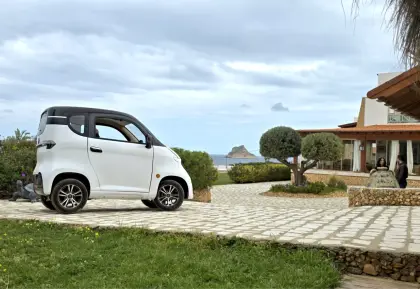 Bako Bee Microcar el.