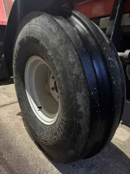 Reifen 11.00-16 Vredestein, Good Year, 13,6-38 Kompletträder