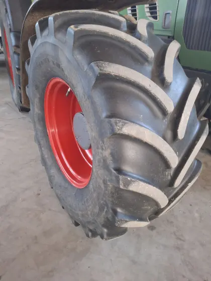 Komplettreifen von Fendt 820